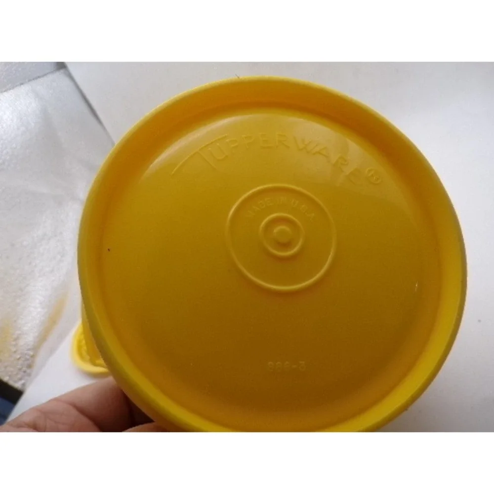 Vintage Tupperware Yellow Servalier Bowl with Sunburst Lid 886-3 Made in USA